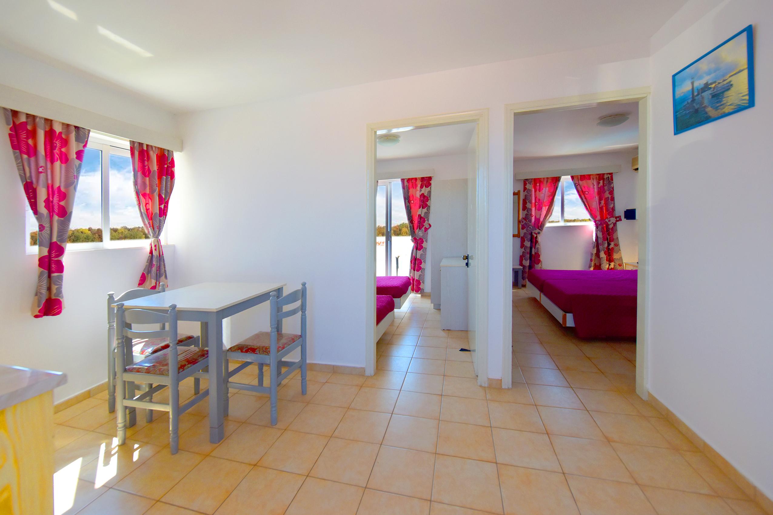 إياليسوس Anixis Hotel & Apartments المظهر الخارجي الصورة