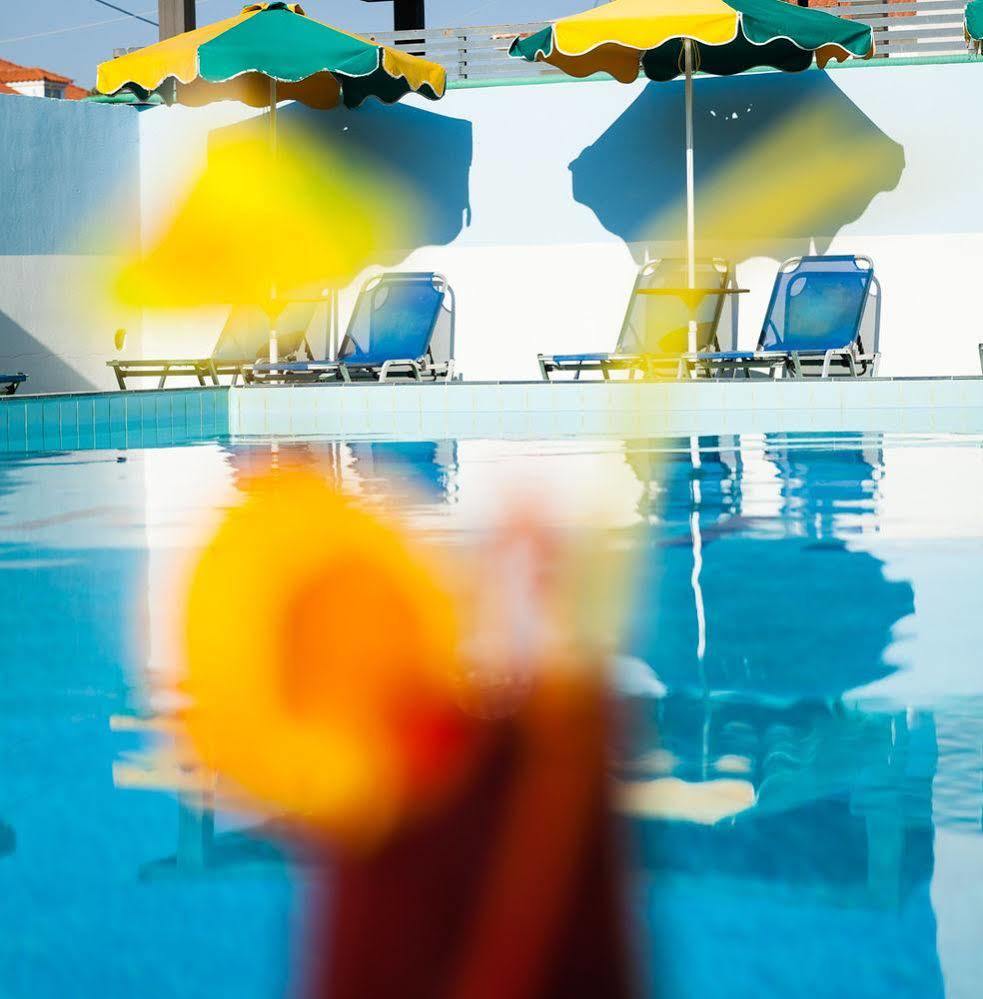 إياليسوس Anixis Hotel & Apartments المظهر الخارجي الصورة